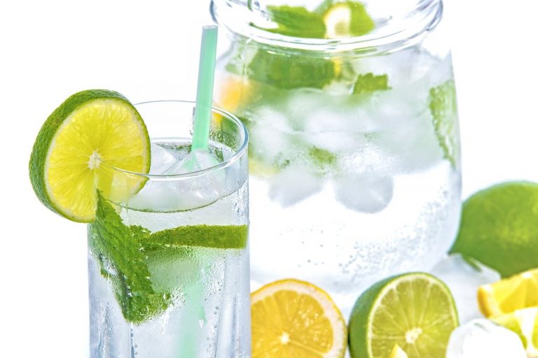 Tippek, hogy biztosan elegendő vizet igyunk nyáron