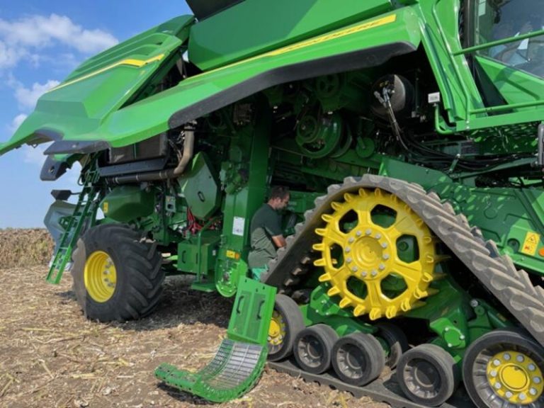 Monumentális, a legújabb aratási technológiát rejti magában és lenyűgöző látványt nyújt – Megérkezett a John Deere X9! Monumentális, a legújabb aratási technológiát rejti magában és lenyűgöző látványt nyújt – Megérkezett a John Deere X9!