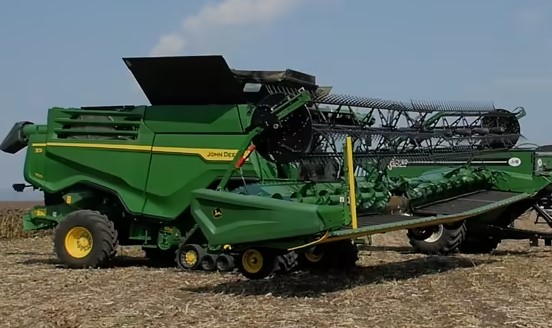 John Deere X9 kombájn bemutató – videó